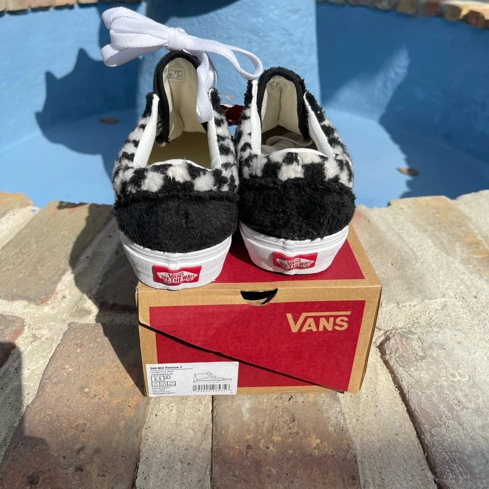 VANS Old Skool Sherpa Checkerboard - Black and White  6.5 - Picture 3 of 5